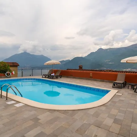 Lezzeno Lakeview With Swimmingpool 아파트
